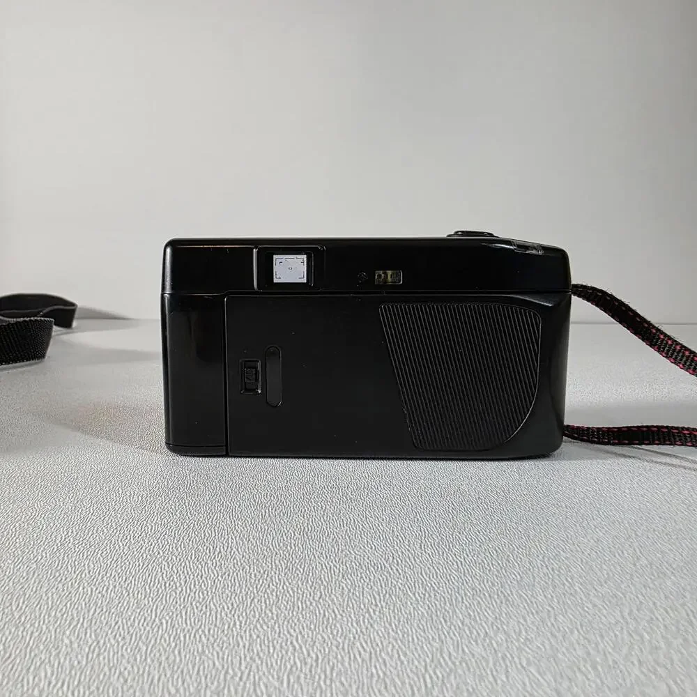 Nikon One Touch Point & Shoot 35 mm Film Camera 1:2.8 Flash W/Case Tested